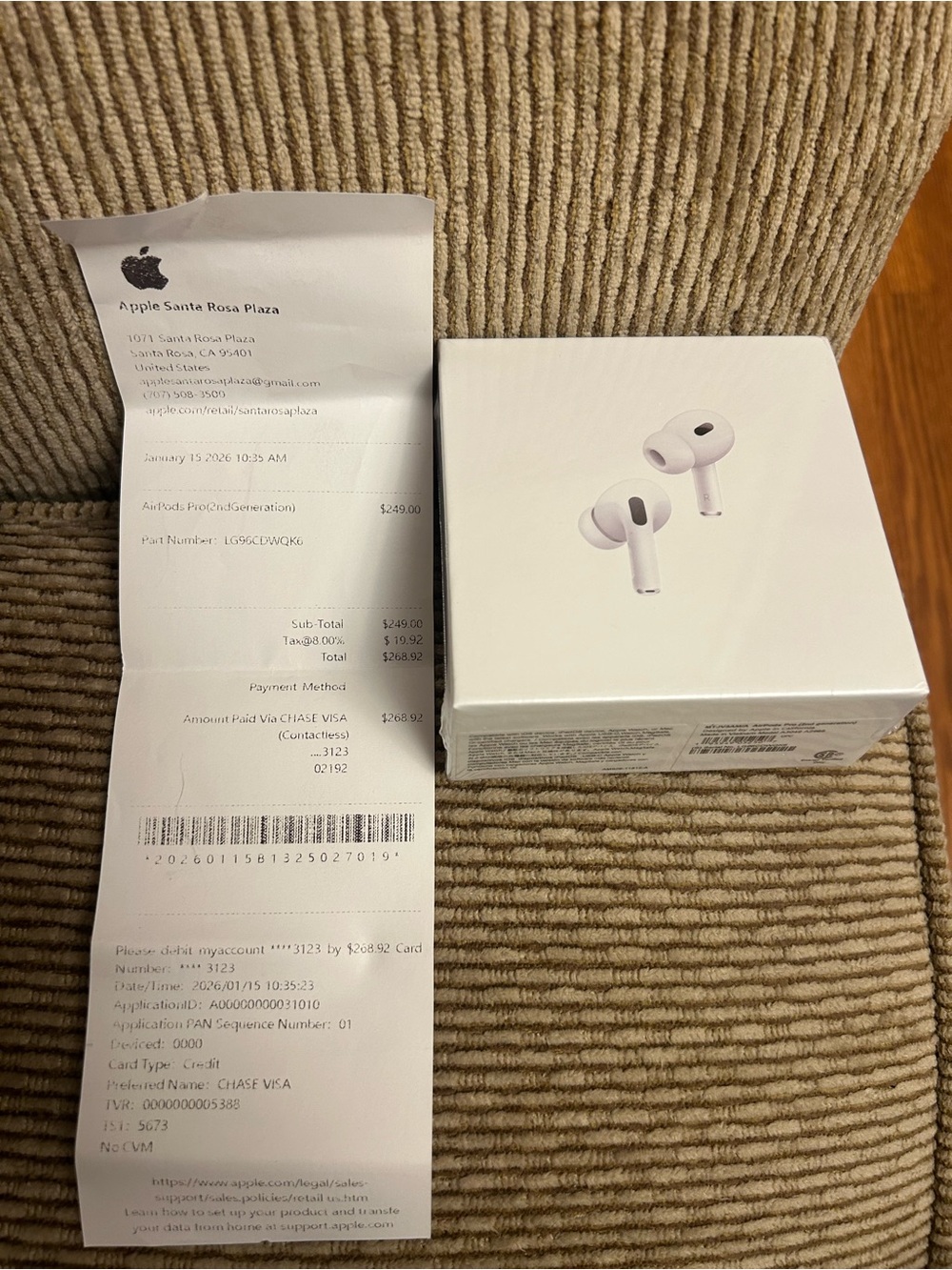 Apple AirPods Pro2 (White) - Active Noise Control Earbuds - Picture 4 of 6